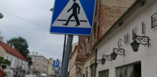 Parkowanie za przejściem dla pieszych
