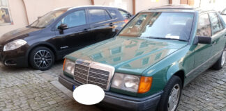 Zielony mercedes