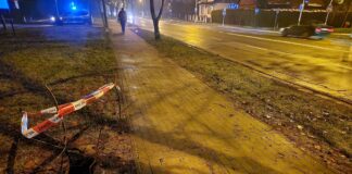 Szujskiego Józefa wyrwa przy chodniku